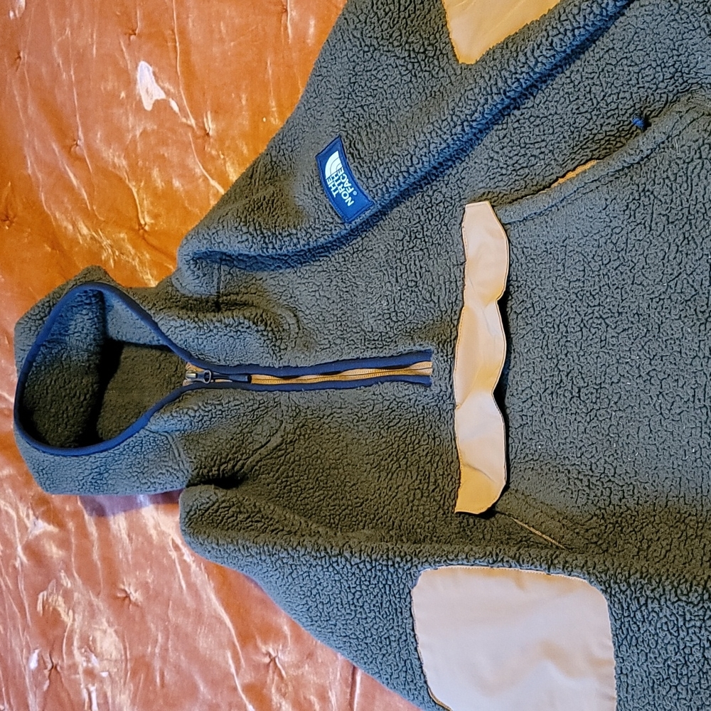 North Face pullover fleece